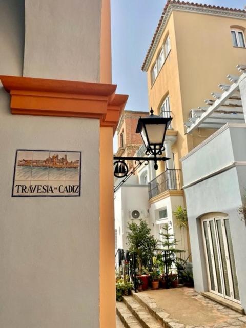 Gatu Sherry, Junto Puerto Deportivo Y Playa " Preferente Mayores De 25 Anos Y Familias " El Puerto de Santa Maria Exterior foto