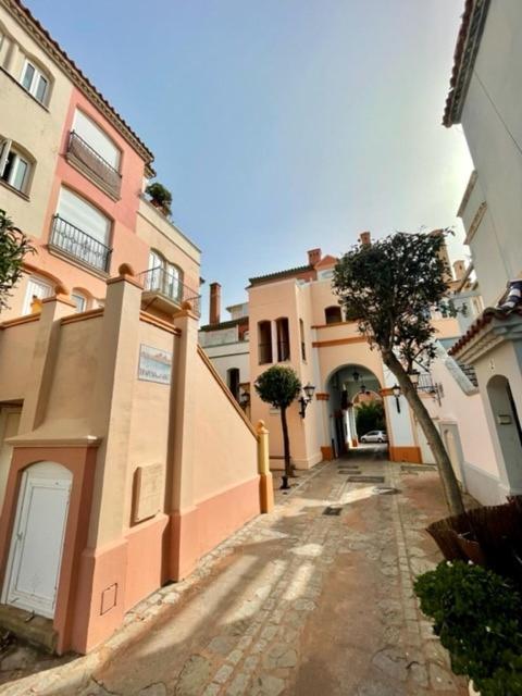 Gatu Sherry, Junto Puerto Deportivo Y Playa " Preferente Mayores De 25 Anos Y Familias " El Puerto de Santa Maria Exterior foto